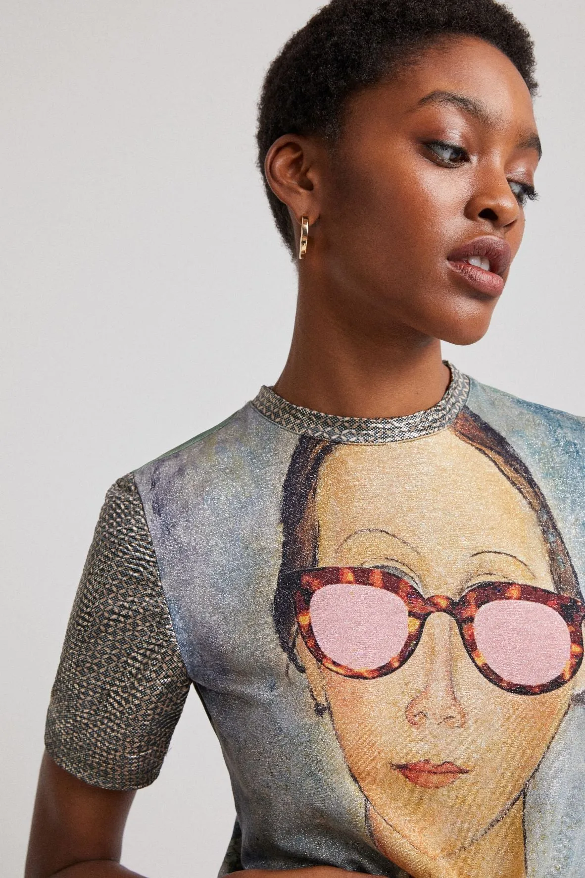 Beatrice Tshirt with arty portrait print  Desigual Style 22SWTKAE