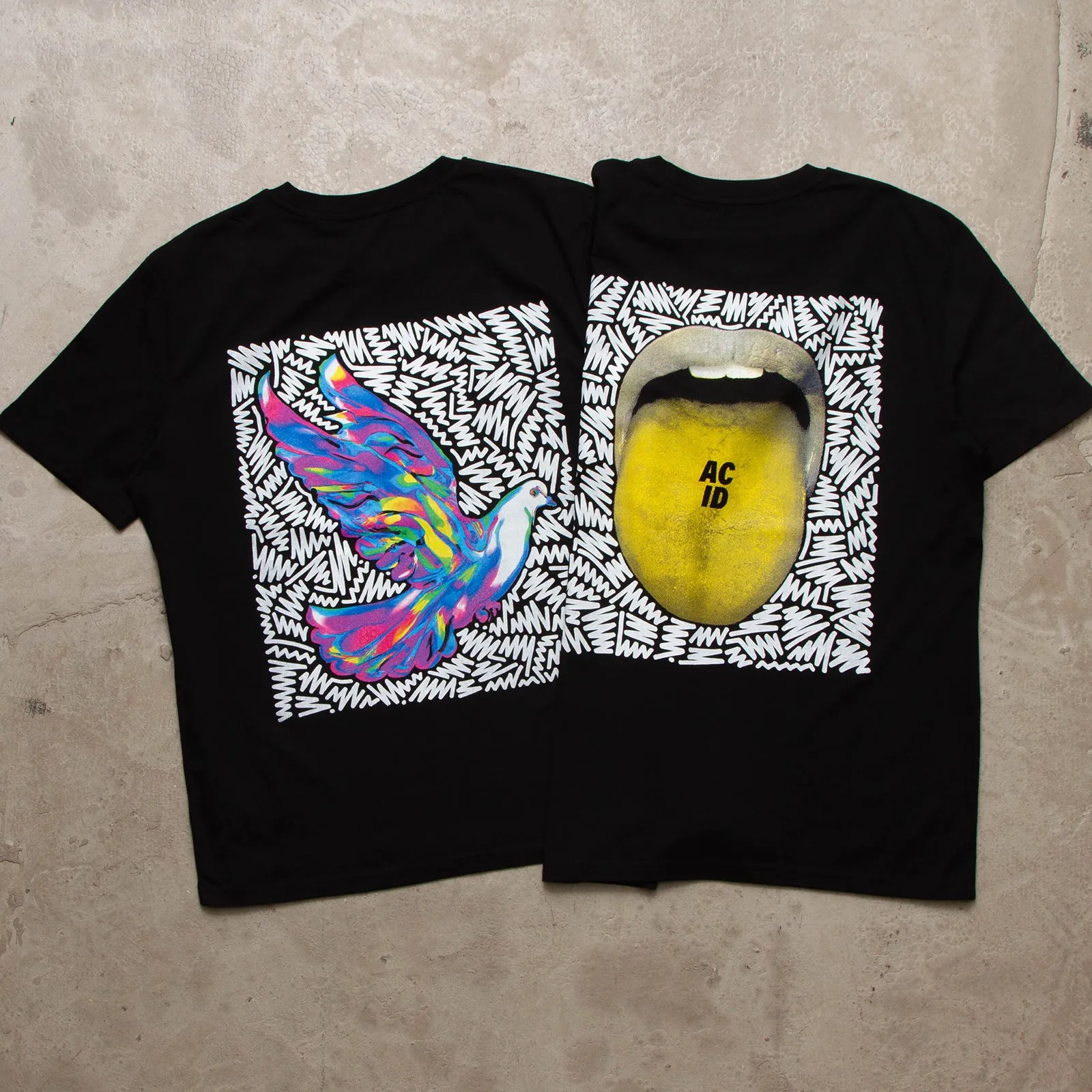 Doodle Dove Front Print - Tshirt - Black