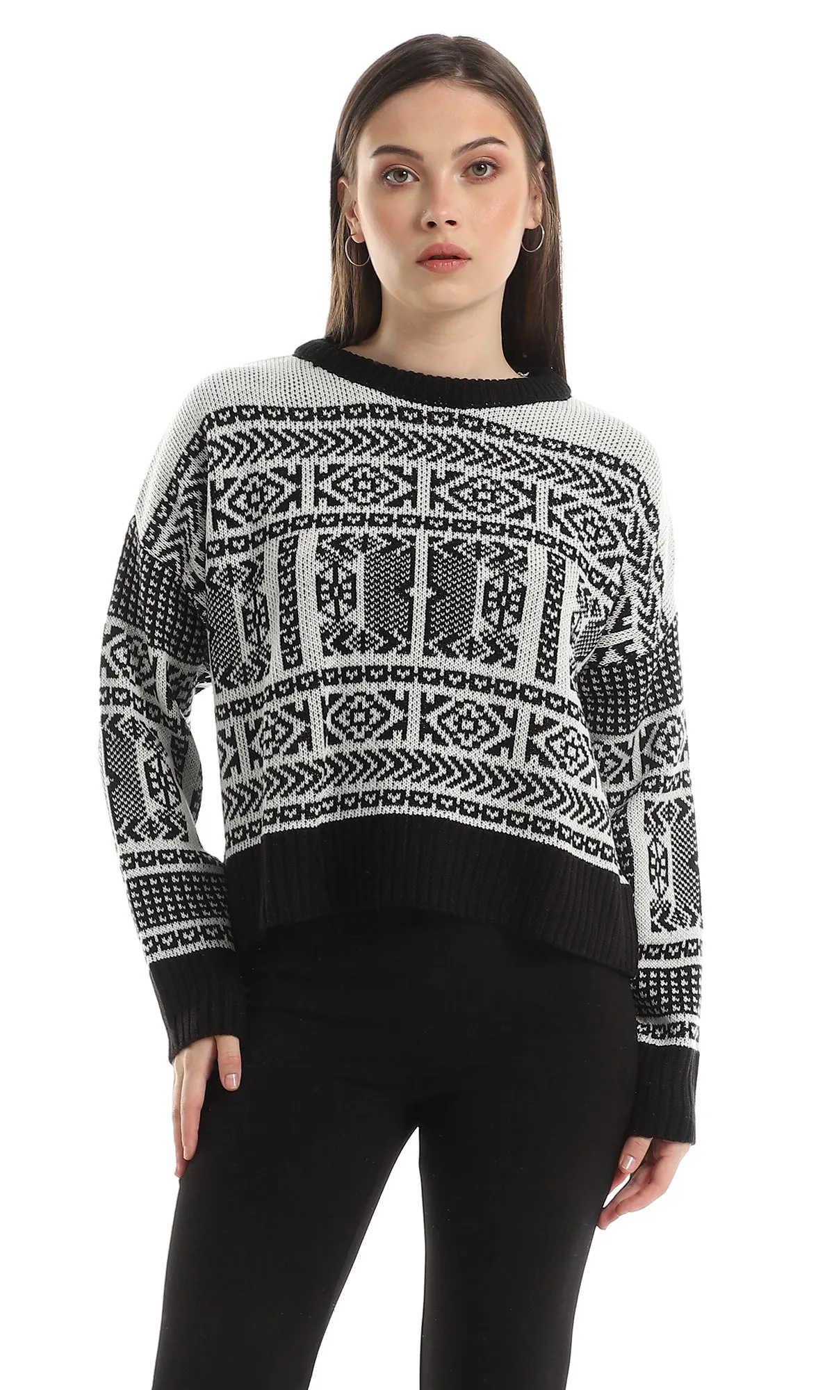 O160341 Round Neck Bi-Tone Slip On Pullover - Black & Off White